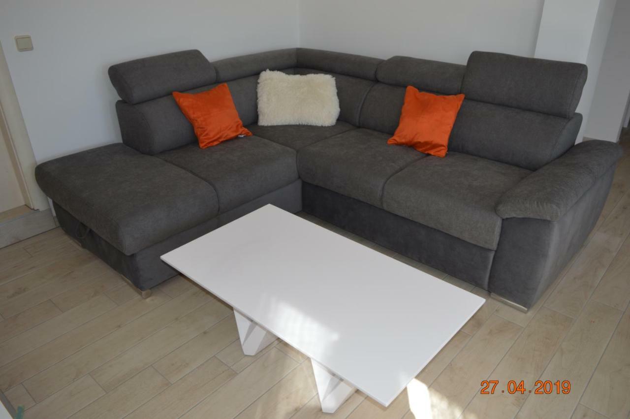 Lanelu Apartman Rogoznica Kültér fotó